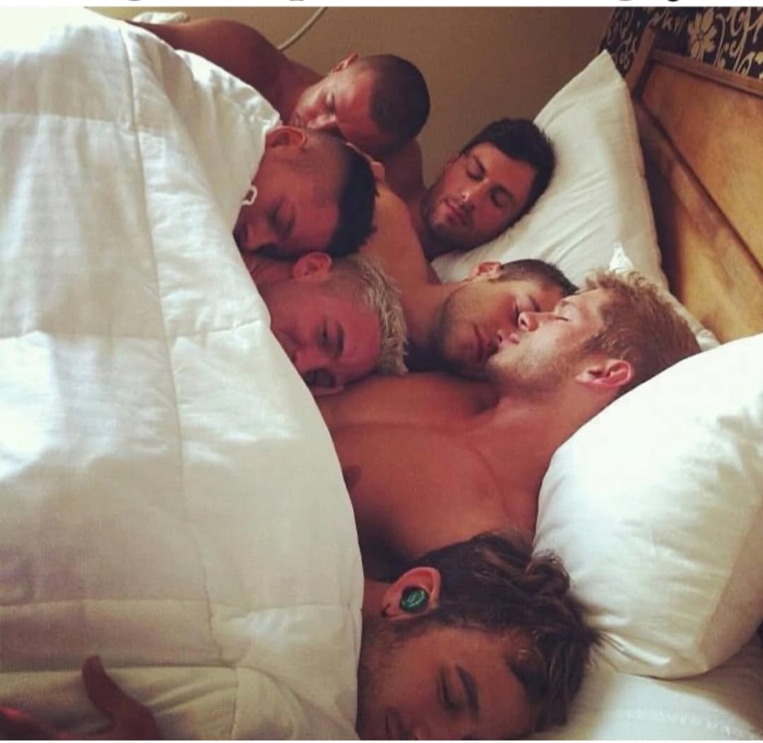 hombres | comunidad tweet media