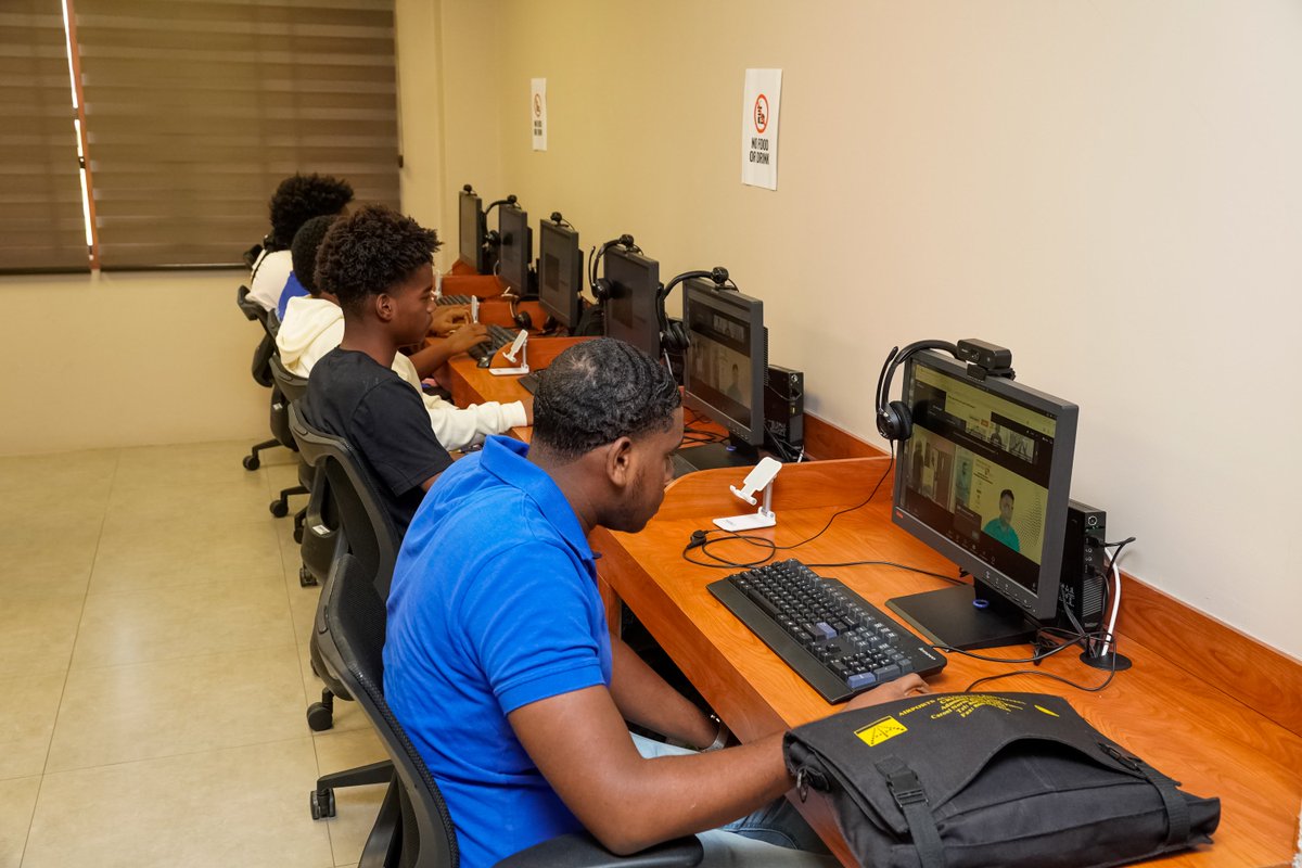 🎙️ 350 men showed up to Level Up Your Voice: The Ultimate Podcasting Workshop — part of TATT’s Empowering Men with Digital Skills initiative. 

From launching podcasts to protecting IP and creating global content, they gained real skills from top Caribbean voices.
#ICTs4Men