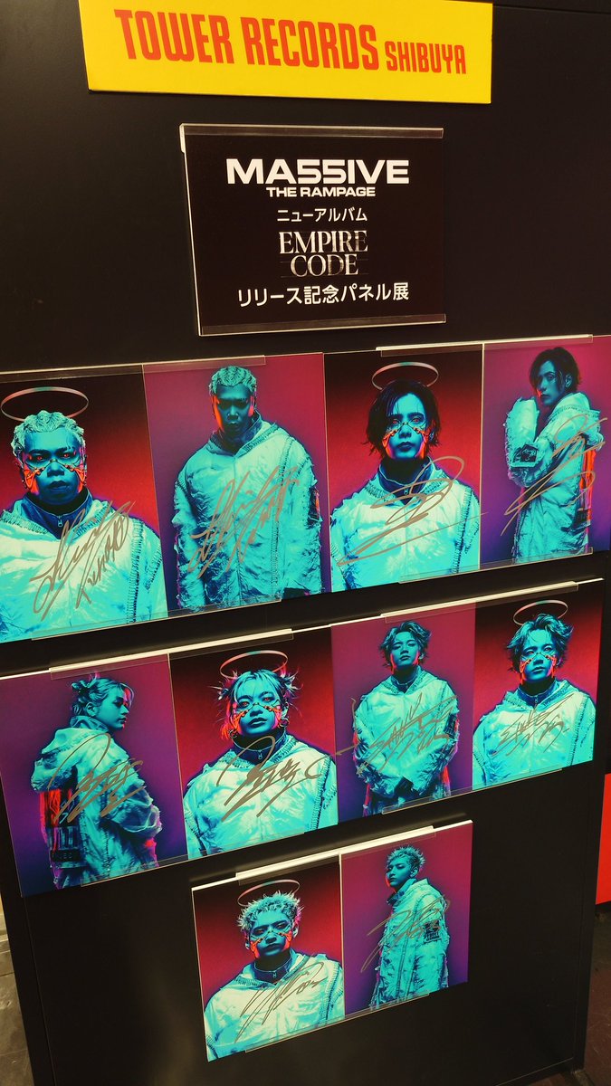 _Chippy205's tweet image. やましょーさんに「私物のまな板持ってきたけどサイン会外れちゃった〜」って伝えることができたし「まな板はやっばい！」って言ってもらえて千尋は成仏しかけました👏😇✨️

#MA55IVE #EMPIRECODE 🍑