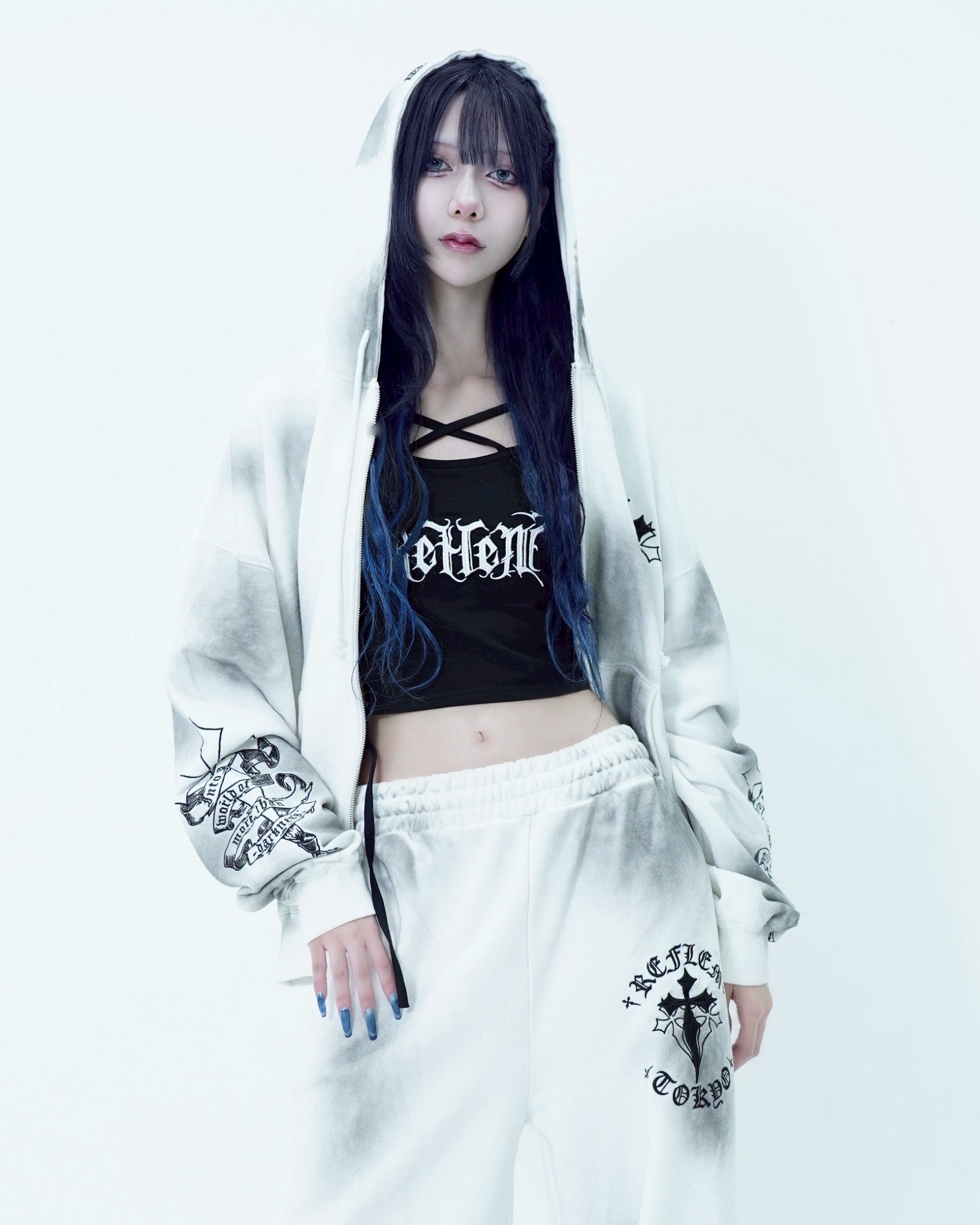 Dim Moire クロスモチーフ パーカー Dim Moire クロスモチーフ パーカー Dim Moire クロスモチーフ