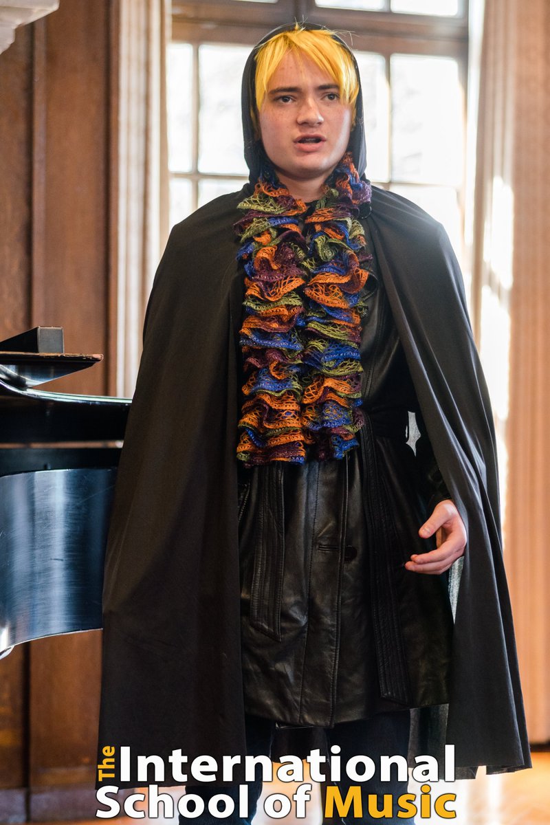 What is this spooky ghoul singing? Find out at our upcoming Halloween Recitals! October 19th and 26th! What 🎶spooky pieces🎶 are you hoping to hear? Let us know down below! 👇👇