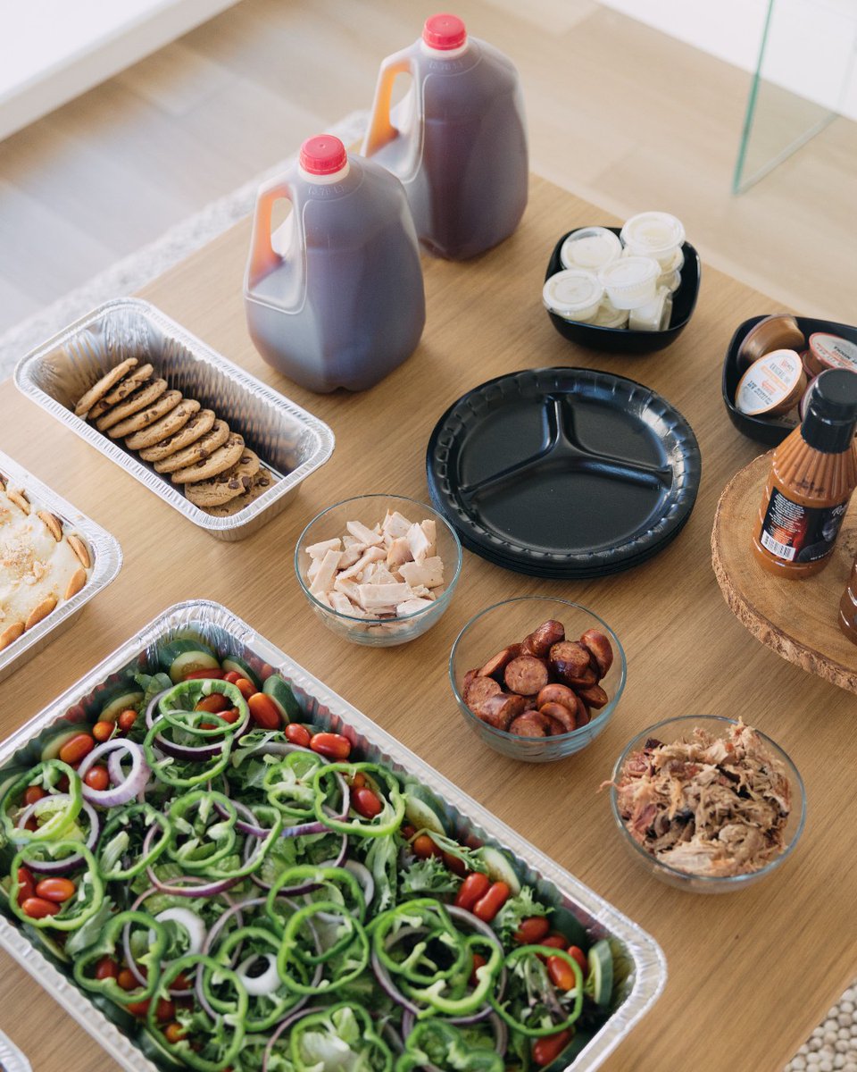 BonosBBQ's tweet photo. Team lunch, tailgate or Tuesday night takeout — local barbecue hits every time. Choose from one of our delicious menus or create your own feast! 🔥
View menus &amp; order catering: https://t.co/7XPf5tIQ13
#bonosbbq https://t.co/uJucycznRB