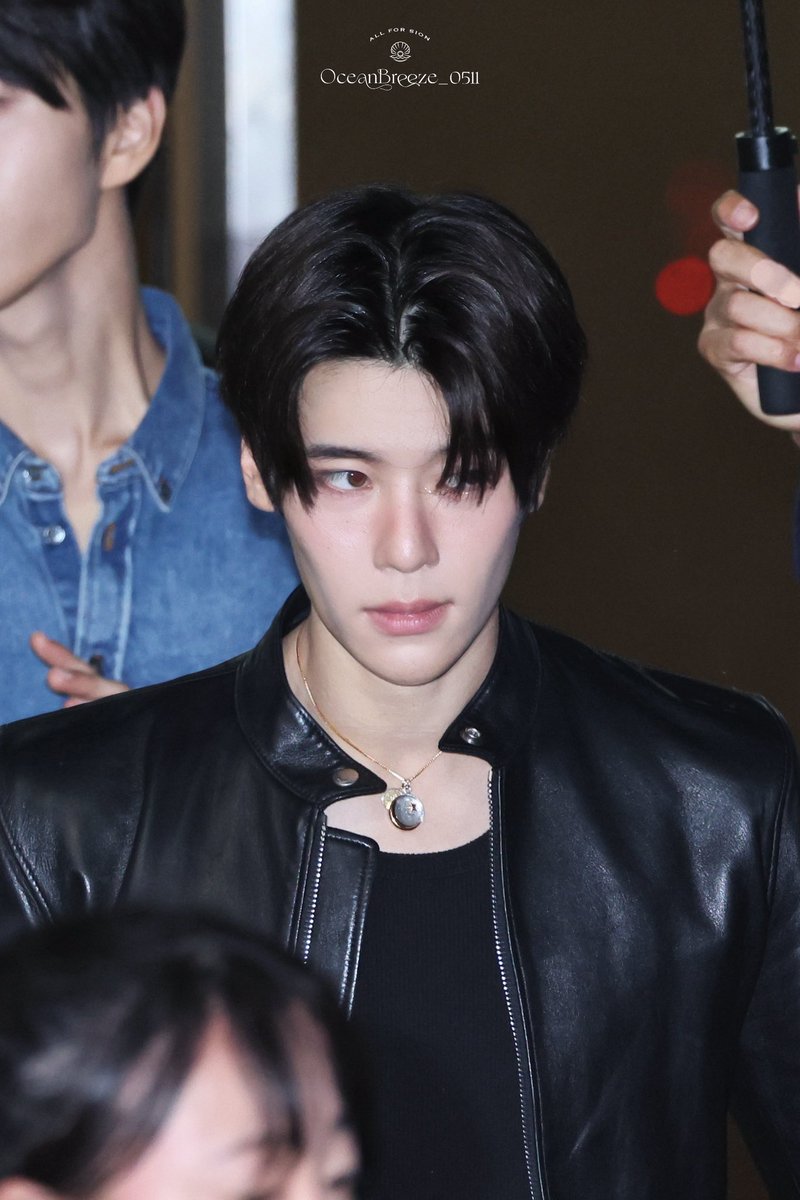 ganteng banget pleasee🧎🏻‍♀️‍➡️🧎🏻‍♀️‍➡️🧎🏻‍♀️‍➡️