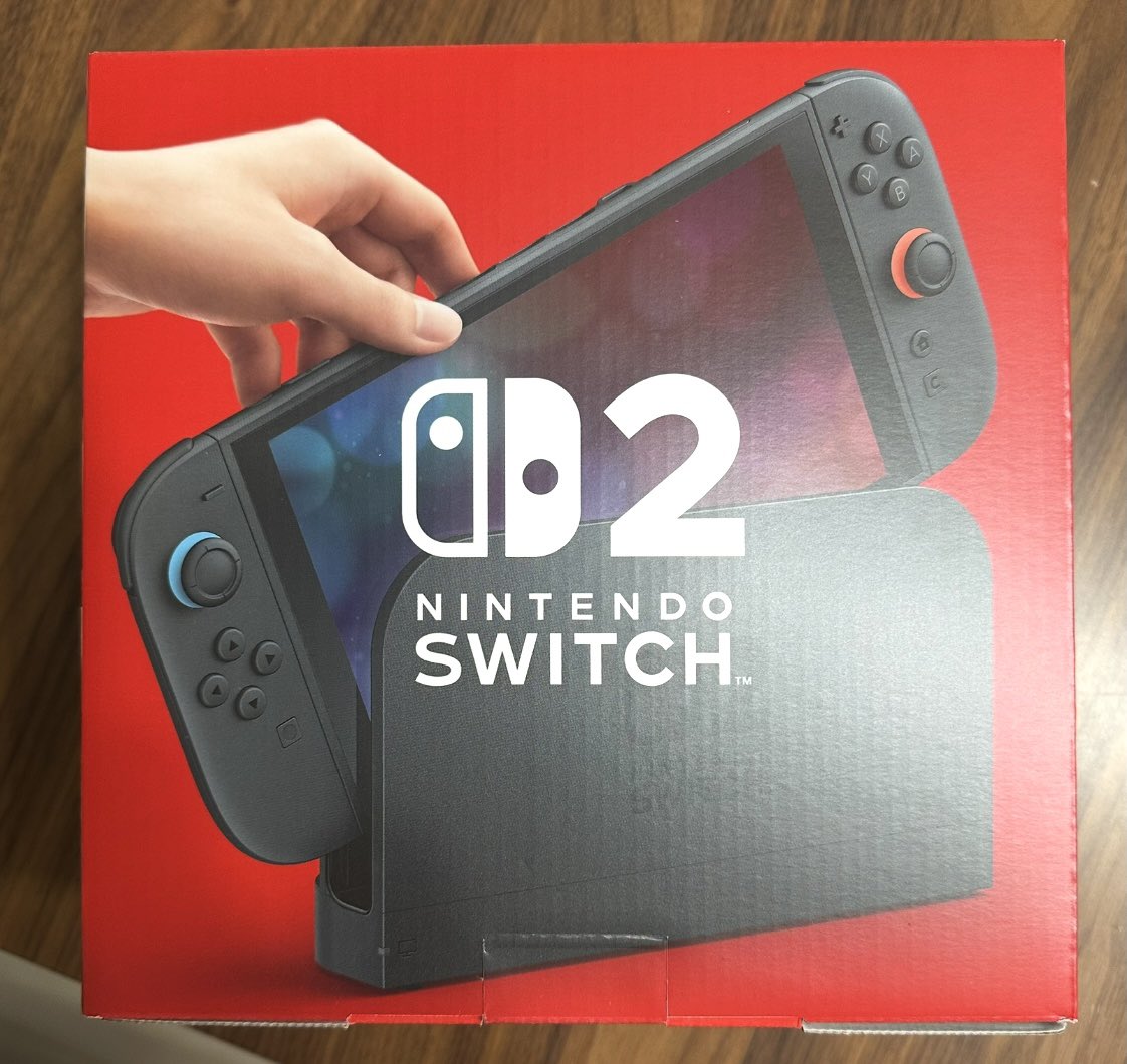 umedarabuho's tweet photo. 😆店長です…
https://t.co/zDL84tCDSe

な、なんと
本日手元に #switch2 が届きました👏

🎮ゲーム機なんてPS2以来の購入🎮

自分がゲームをするイメージが全然出来ない…でも😆せっかく当選🎯したからには！
先ずは箱📦から出すことを始めよう…

個人的なポスト📮で申し訳ありません！ https://t.co/xjN9Sy8T0o