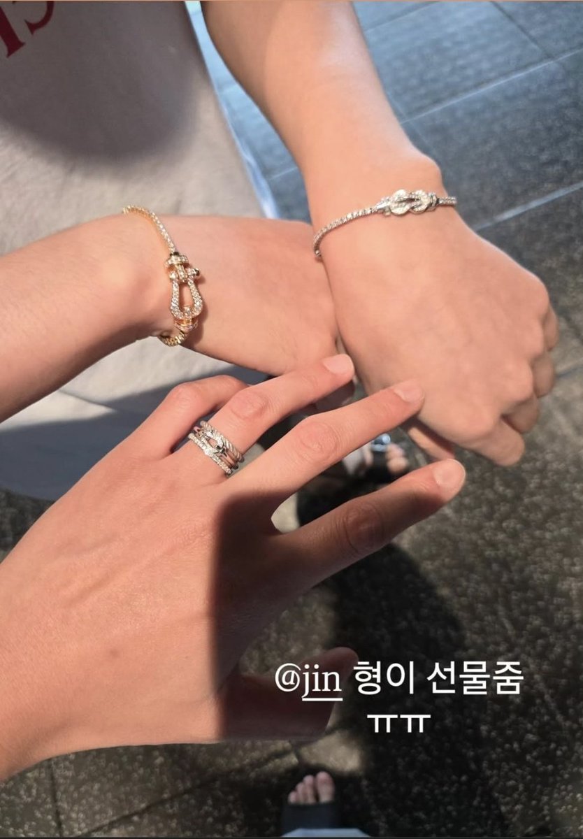 ๐
๐
๐
๐
Jinkook๐๐๐ (@maeknae9297) on Twitter photo ์๋๋ผ ๋๋ ๋๊ฐ์๊ฑฐ ํ๊ณ
๊ฑฐ๊ธฐ์ ์์ถํ๊ณ ์์๋๋ฐ
๋๋ ๋ฉค๋ฒ?๋๊น ๊ปด์ฅฌ๋ผ
#Runningwild ํ ๊ป~
FRED GLOBAL Ambassador JIN
#My_JinxFred
#Fred_Force10_bracelet
#Fred_Force10rise_ring
#Fred_chance_bracelet
#BTSJIN #BTSRM
#RMDay2025
#JIN #๊น์์ง #์ง
#๋ฐฉํ์๋
๋จ์ง
<a href="/bts_bighit/">BTS_official</a> ์๋๋ผ ๋๋ ๋๊ฐ์๊ฑฐ ํ๊ณ
๊ฑฐ๊ธฐ์ ์์ถํ๊ณ ์์๋๋ฐ
๋๋ ๋ฉค๋ฒ?๋๊น ๊ปด์ฅฌ๋ผ
#Runningwild ํ ๊ป~
FRED GLOBAL Ambassador JIN
#My_JinxFred
#Fred_Force10_bracelet
#Fred_Force10rise_ring
#Fred_chance_bracelet
#BTSJIN #BTSRM
#RMDay2025
#JIN #๊น์์ง #์ง
#๋ฐฉํ์๋
๋จ์ง
<a href="/bts_bighit/">BTS_official</a>