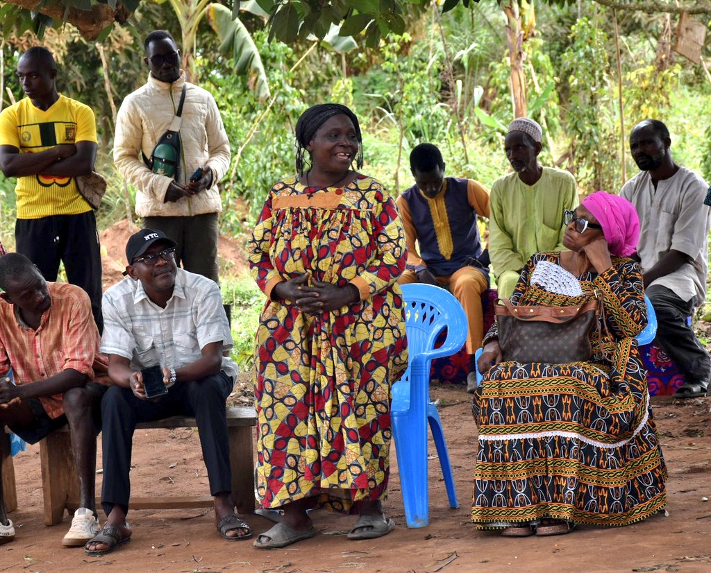 FAOCameroun's tweet photo. @FAO @FAOAfriqueCent @FAOemergencies @queridoAntonioL @MinaderCm @minepiacameroun @Pulcca2023 @Pulcca129012 @FAOAfrica @WFP_Cameroon @UN_Cameroon « Grâce à cet appui, nos familles mangent à leur faim et nous avons retrouvé l’espoir » témoigne Marceline Sendoko, 56 ans, bénéficiaire igname dans le village #Gbakombo dans le cadre du #PULCCA.
@BM_Afrique
@FAOemergencies https://t.co/jkCZmZn5kj