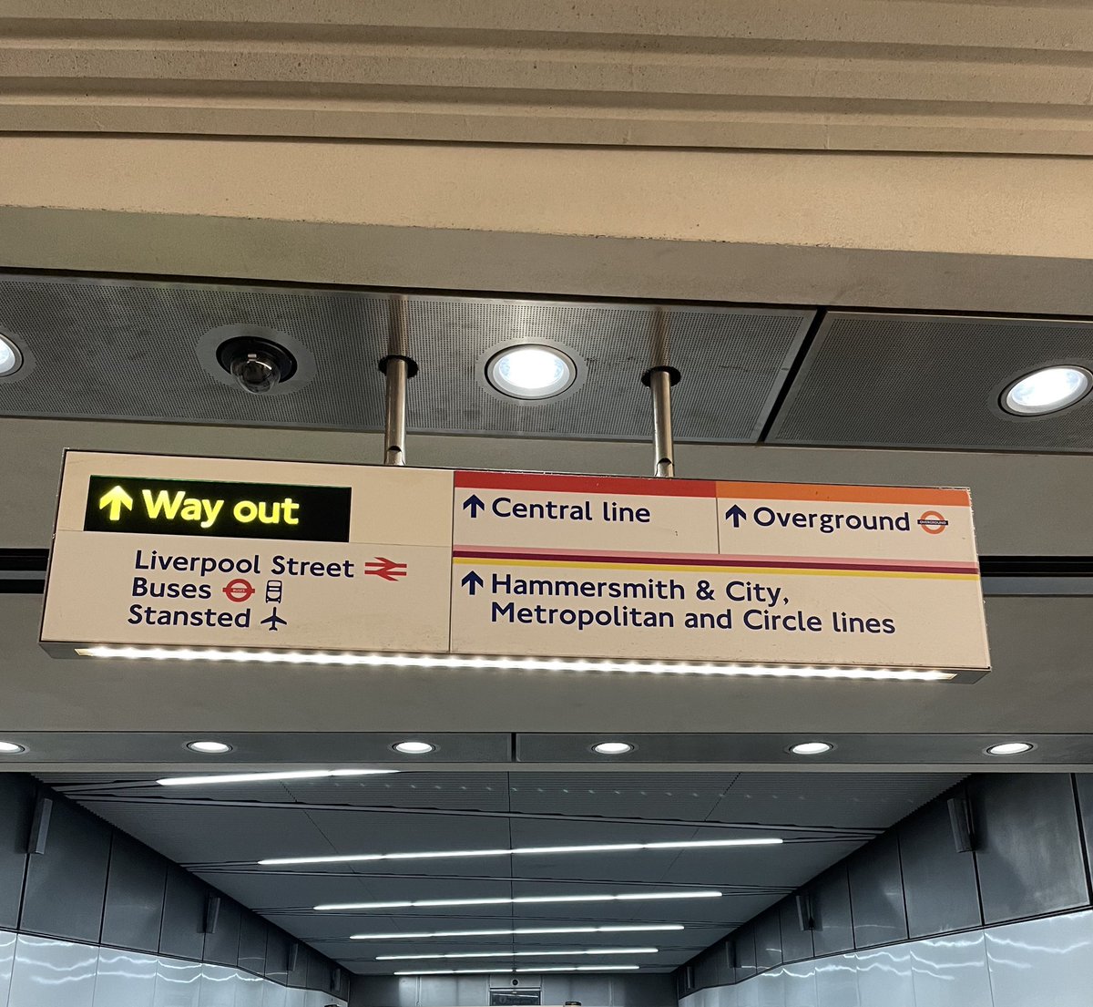 On route to meet <a href="/ChelseaFC/">Chelsea FC</a> source 👀