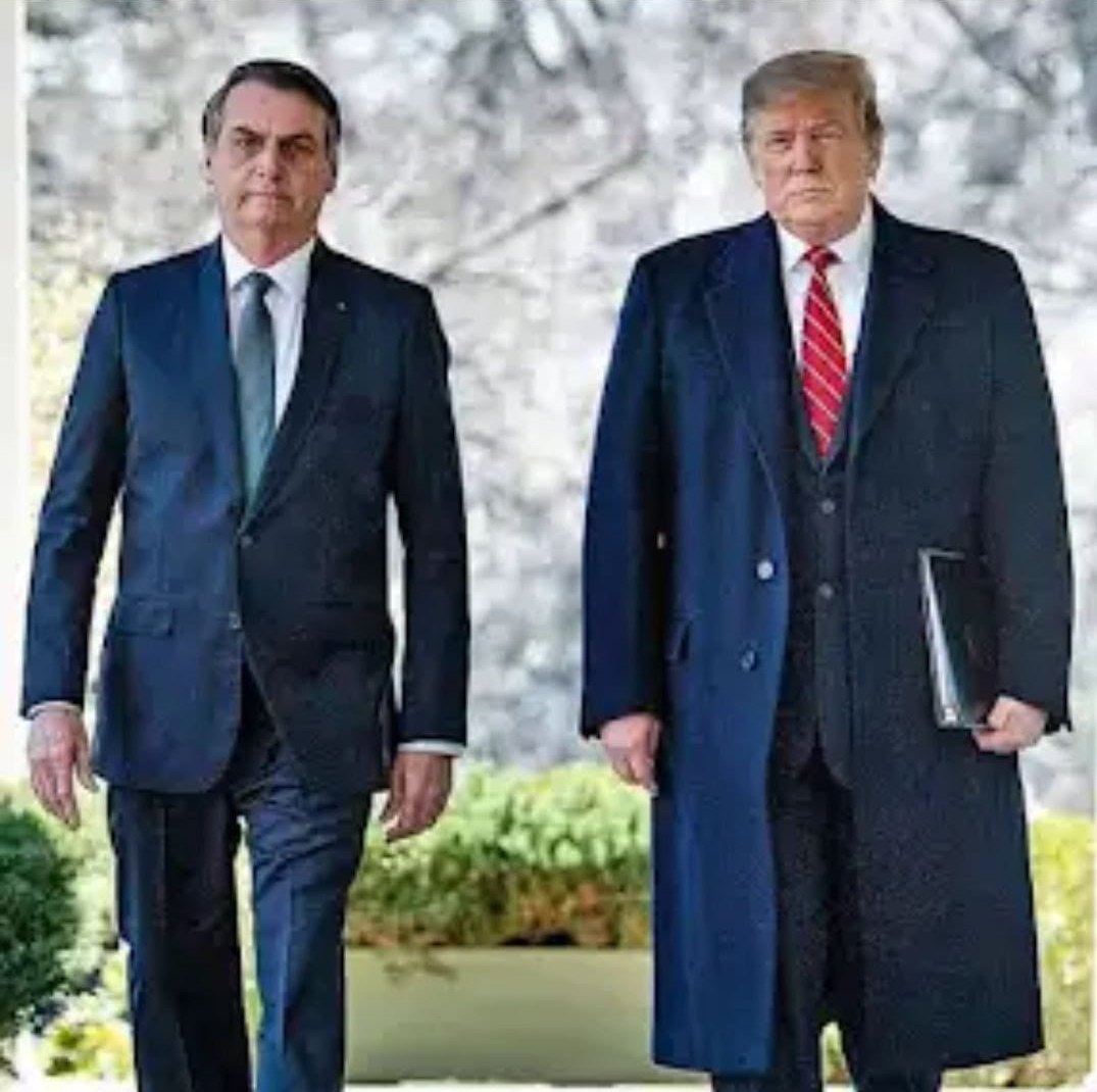 Eduardo Sixel (@meanersix) on Twitter photo Bom Dia Patriotas 🖤
Peço q pare de lamentar. Lembre, política é  jogo de roleta. Cada hora tem um q vence. Lembre de Trump, de Dilmo preso e solto, presos da lava-jato soltos. Tdo muda. Vamos parar o mi-mi-mi e seguir na luta que nos cabe fazer. Ñ estamos sós.
Retuitem por favor Bom Dia Patriotas 🖤
Peço q pare de lamentar. Lembre, política é  jogo de roleta. Cada hora tem um q vence. Lembre de Trump, de Dilmo preso e solto, presos da lava-jato soltos. Tdo muda. Vamos parar o mi-mi-mi e seguir na luta que nos cabe fazer. Ñ estamos sós.
Retuitem por favor