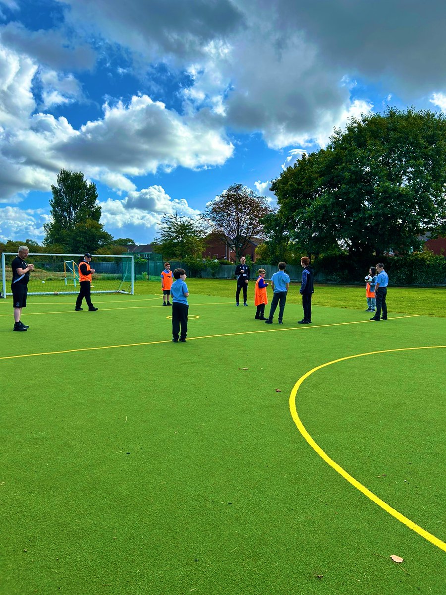 Your week 2 newsletter is now available via the school website — school transport is also available for tomorrow’s football fixtures departing from St Vincent’s School at 9 a.m. 

🗞️🗞️

stvin.com/_files/ugd/268…
