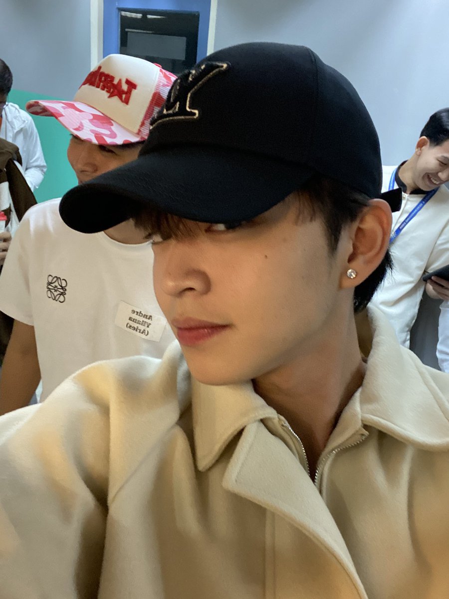 raeseotte's tweet photo. the only genggeng i accept. https://t.co/4YmoH4QPER