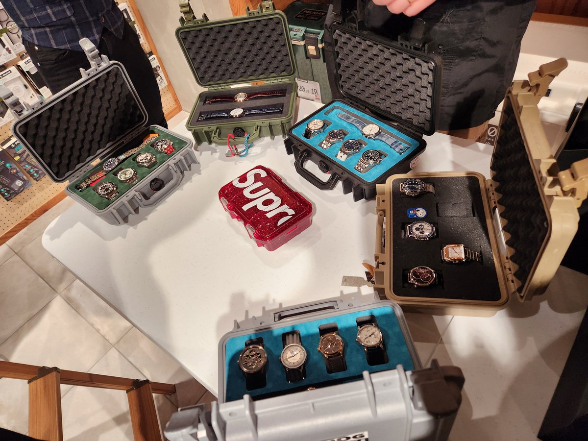 TUDOR07937804's tweet photo. 今日は心斎橋にてEDOX、CELIEU、PELICANの合同イベントに参加してきました🥰
ほとんど知り合い🤣
皆様お疲れ様でした🫡
#EDOX
#CELIEU
#PELICAN https://t.co/AoX6C4yhIl