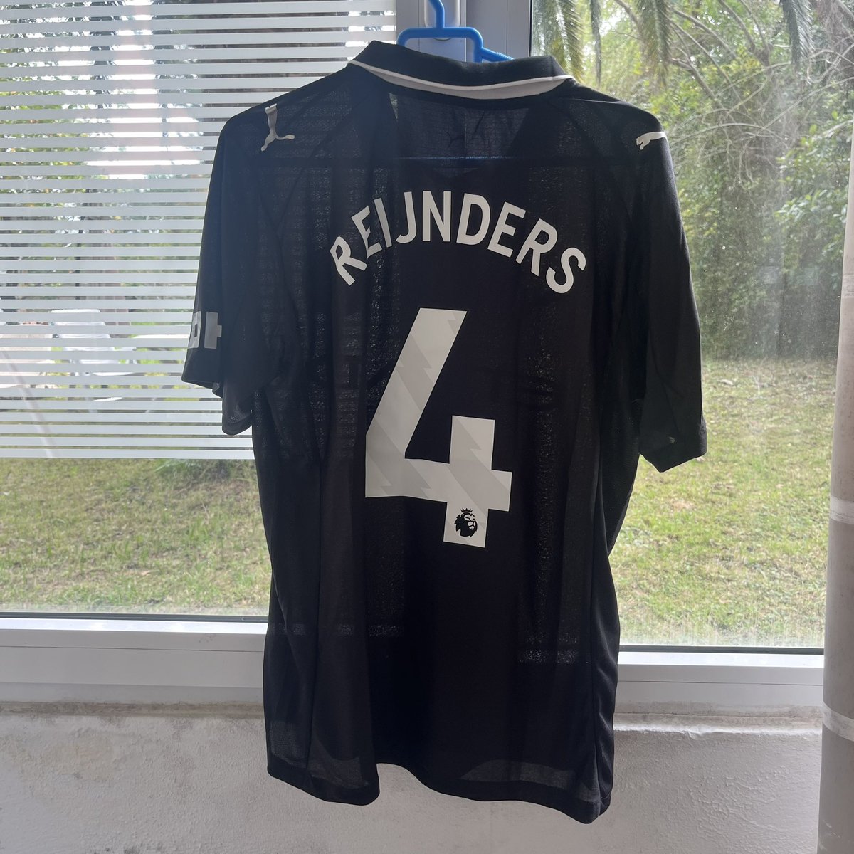 les gars pour ceux qui veulent prendre des maillots pour 20 balles j'ai un plan de fou m.jeogk9.com