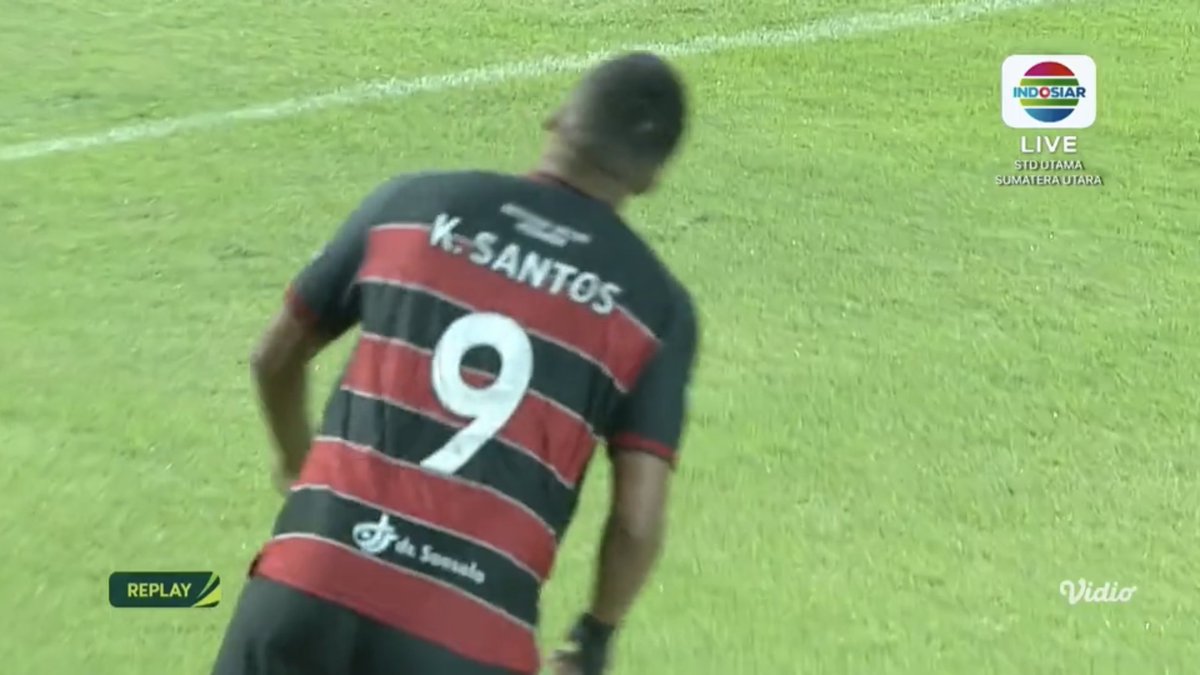 Sebagai orang suka hal-hal simetris, penempatan nama jersey Persekat ini kok agak ganggu ya. Lebih suka kalo mungkin namanya di taroh tengah garis itu. Tapi ya selera sih ya. <a href="/fajarrusalem/">Fajar Ramadhan</a> <a href="/Jerseyforum/">The OG Indonesian Blokecore</a>