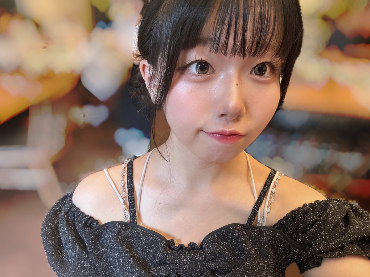 🎶

       1文字1文字繋いでく ほら
      日が暮れる前に走り出そう

🎶