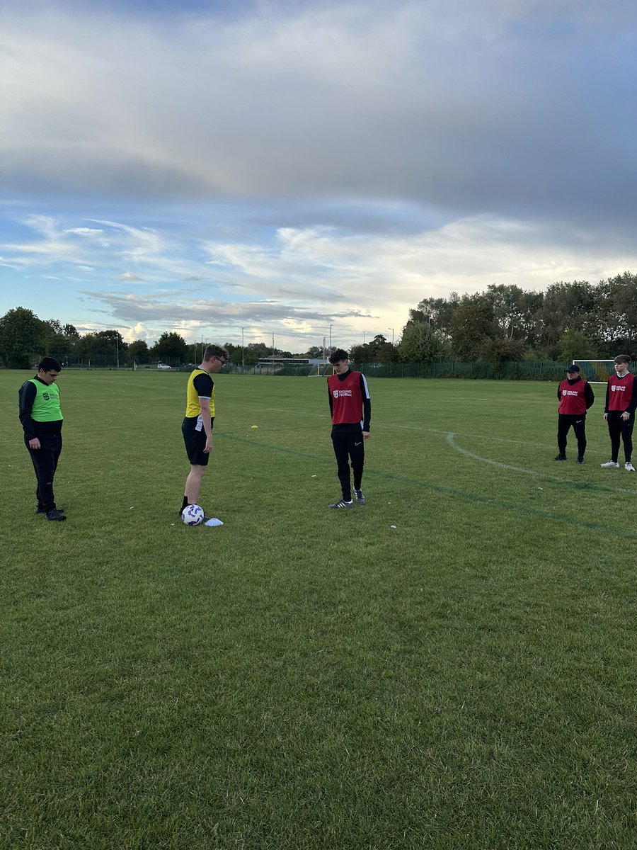 NRCFAREFDEV's tweet image. DEVELOPMENT | Rounding off a busy week of development last night at @tibsfc for our @NorthRidingFA @PhostersFM Referee Development Group meeting. Great to see a real mix of personalities in the group this season, all looking to improve on &amp;amp; off the pitch!💪