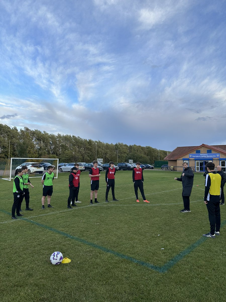 NRCFAREFDEV's tweet image. DEVELOPMENT | Rounding off a busy week of development last night at @tibsfc for our @NorthRidingFA @PhostersFM Referee Development Group meeting. Great to see a real mix of personalities in the group this season, all looking to improve on &amp;amp; off the pitch!💪