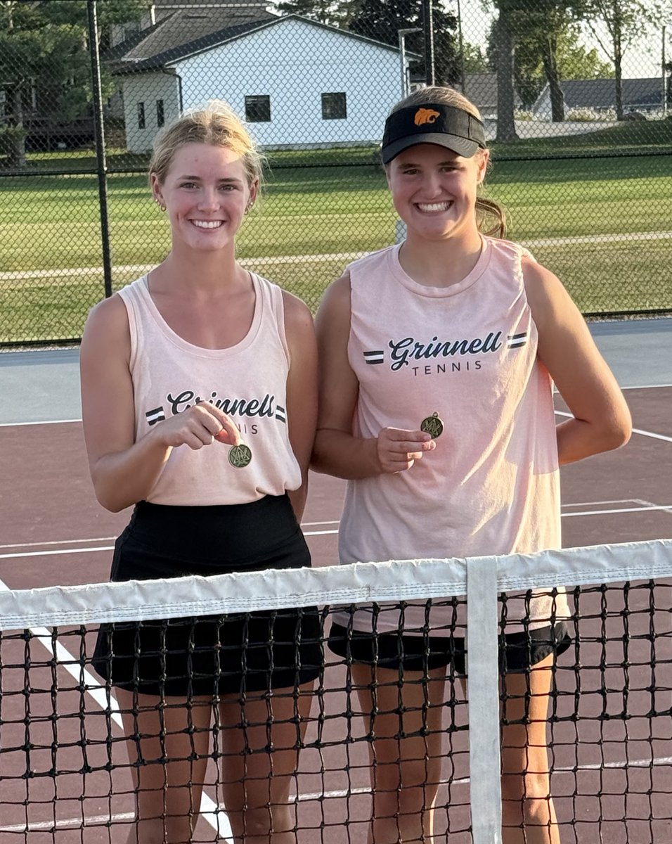 Bear At The Net tweet media