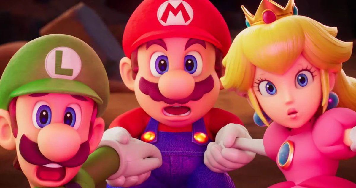 WAAAAHHHH HOLDING THE HANDS OF HIS TWO FAVORITE PEOPLE