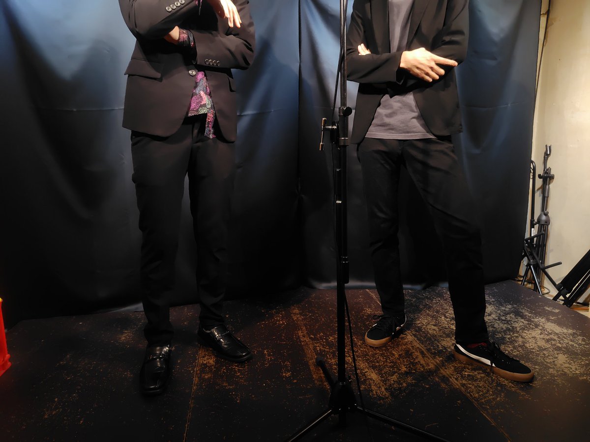 『ひみつのはからい』
たくさん笑って頷いたライヴでした！マイクの前に立つだけで絵になるおふたり。漫才に対しての考えを聞いている時間はとても心地よかったです。またこのコンビでライヴしてほしい！

やっぱりひみつってエロいですね💘