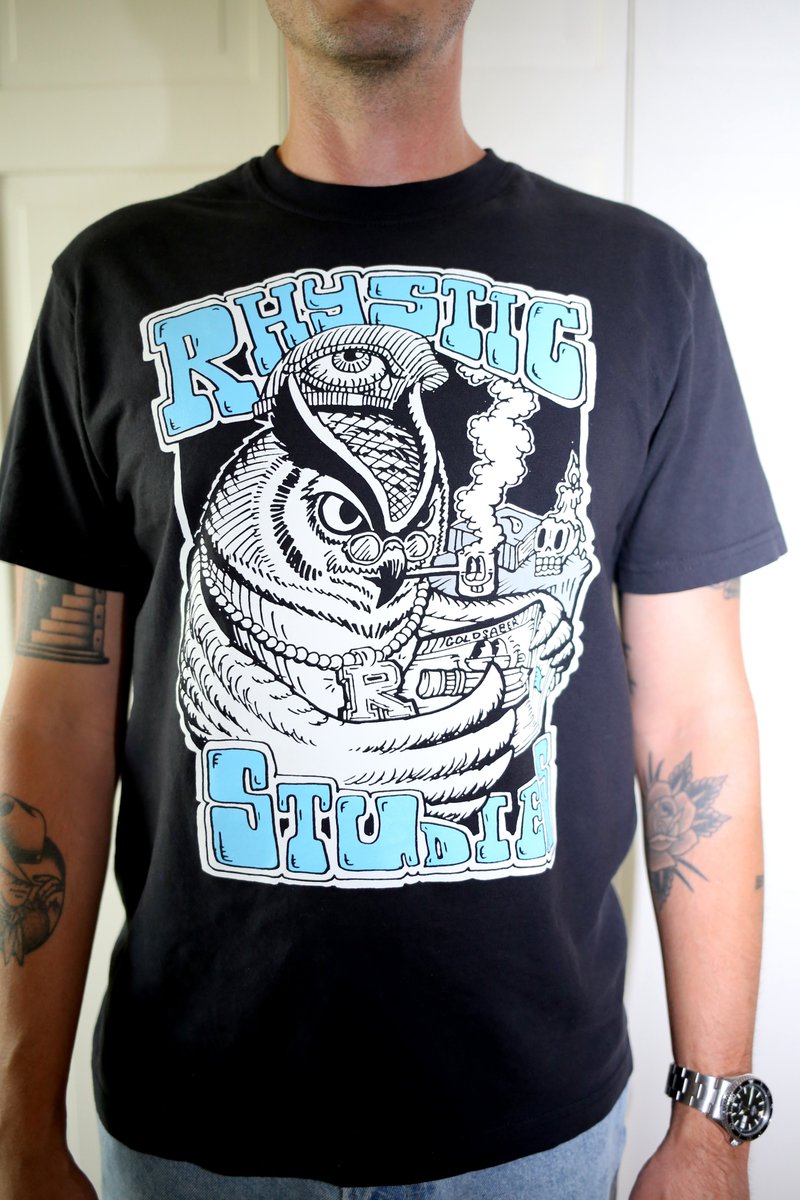 The <a href="/RhysticStudies/">Rhystic Studies</a> x <a href="/Goldsabertooth/">𓆝 𓆟 𓆞 Goldsabertooth𓆝 𓆟 𓆞</a>  shirt is here!

The first part of the Rhystic Studies Artist Series.
Available for preorder until October 10th! We have stock on hand that will ship immediately though!

stitcherssupply.com/products/rhyst…

More about what we wanna do 🧵