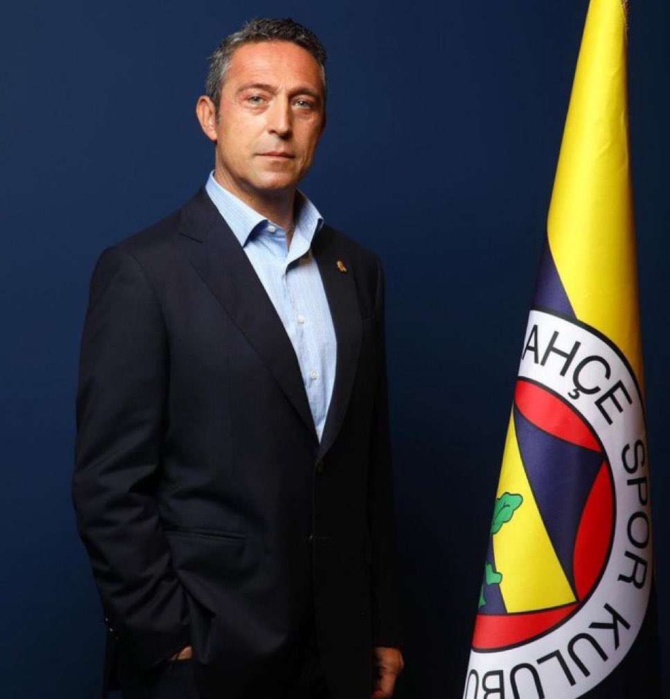 🗣 Ali Koç: 

"Türkiye Cumhuriyeti tarihinde benim yediğim linci, hiç kimse yememiştir. 

Ben Fenerbahçe camiası için direniyorum. 

Parayla tutulmuş trollerin bazılarının üstüne gittik, bazıları Fenerbahçeli bile değil. 

'Fenerbahçe camiası tehlikenin farkında mı?