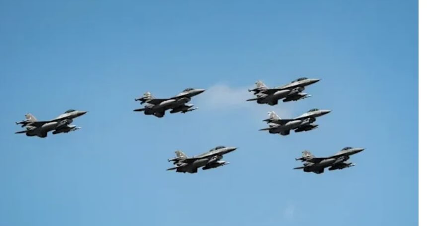 Frida Ghitis (@fridaghitis) on Twitter photo Poland rejects Trump’s claim that Putin attack on NATO was accidental 
open.substack.com/pub/fridainsig… Poland rejects Trump’s claim that Putin attack on NATO was accidental 
open.substack.com/pub/fridainsig…