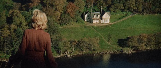 titleposting's tweet image. name a film that’s so beautifully shot it feels like a painting

Robert Altman’s Images (1972) always reminds me of a beautiful realism painting