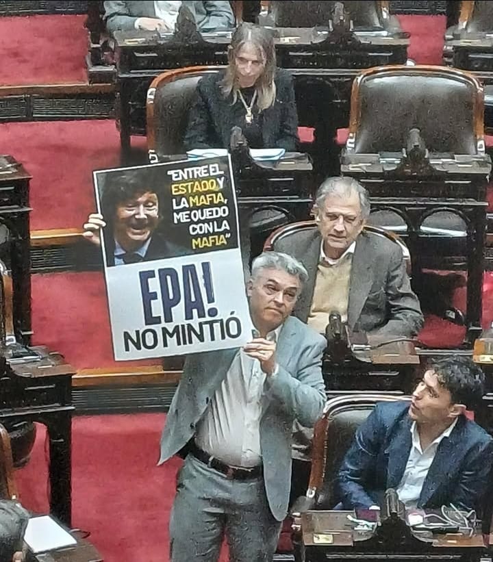 <a href="/FuerzaPatriaBA/">Fuerza Patria BA</a> #renunciamilei