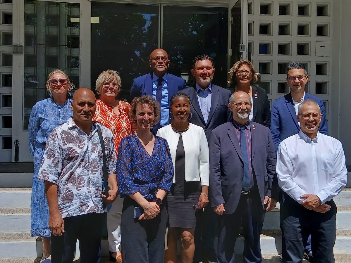 Depuis hier, je suis à La Réunion avec mes collègues <a href="/senateursRDPI/">Sénateurs RDPI</a>. Au programme : de nombreuses rencontres autour de l’économie, de la santé et de la sécurité. Des échanges riches sur autant d’enjeux partagés par nos territoires. #Guyane