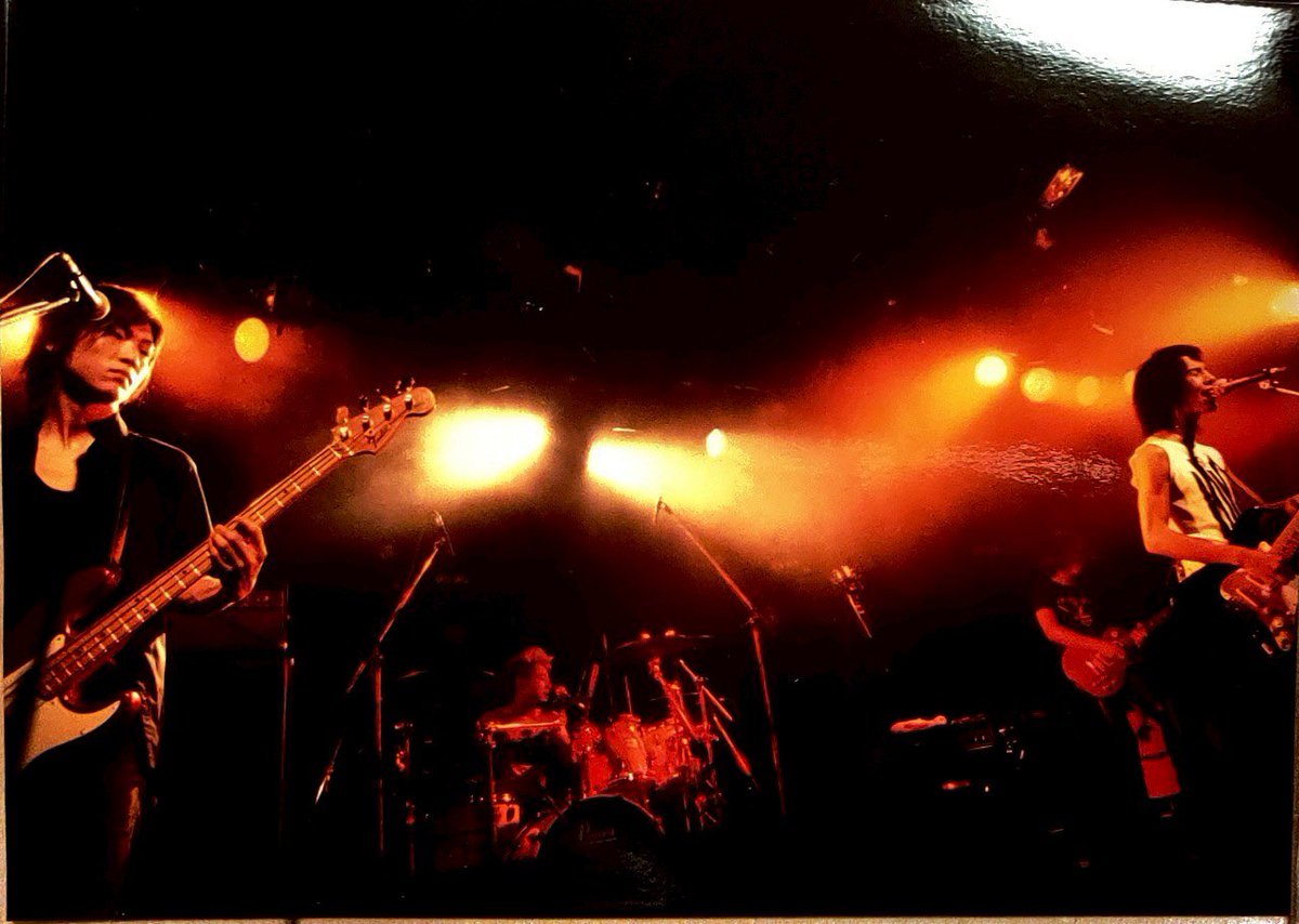 渋谷JACK001〜切り札はJOKERだ〜at SHIBUYA CLUB QUATTRO 2001.09.02まさかのSOLDOUTだったんです🤝 LIVEのVHS📼が発売されたりしましたー！！当時このLIVE見に来てくれてた人もいるよね？✨✨

#fantazerocoaster
#ファンタゼロコースター