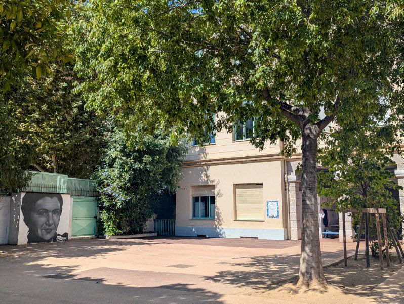 Laurent Le Mercier (@laurentlemerci4) on Twitter photo Dispositif #EMILE à l'honneur : langue, culture et réussite! Heureux d'assister à une séance de mathématiques en anglais à l'école Simone Veil <a href="/VilledeNice/">Ville de Nice</a> aux côtés de la rectrice <a href="/NatachaChicot/">Natacha Chicot</a>, <a href="/MatyDioufNice/">Maty Diouf</a> et <a href="/JLGagliolo/">Jean-Luc Gagliolo Compte personnel</a>. Bravo aux élèves et aux enseignants! Dispositif #EMILE à l'honneur : langue, culture et réussite! Heureux d'assister à une séance de mathématiques en anglais à l'école Simone Veil <a href="/VilledeNice/">Ville de Nice</a> aux côtés de la rectrice <a href="/NatachaChicot/">Natacha Chicot</a>, <a href="/MatyDioufNice/">Maty Diouf</a> et <a href="/JLGagliolo/">Jean-Luc Gagliolo Compte personnel</a>. Bravo aux élèves et aux enseignants!