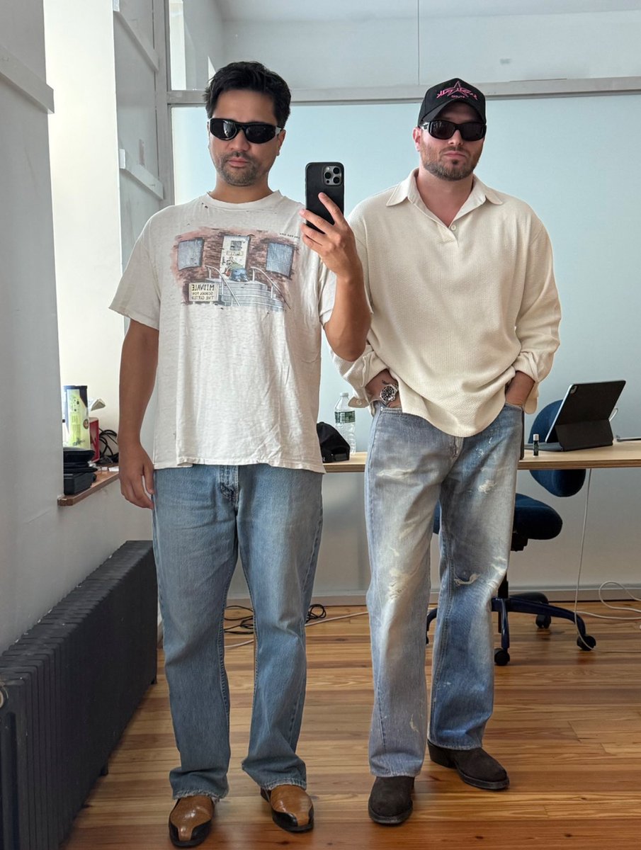 🤫Redacted Shoutouts🤫 with <a href="/Dr_TacoMD/">Flexington Ave Local</a> &amp; <a href="/SartoriallyInc/">L.A.S.</a> 🏟️out now🍽️

➡️: throwingfits.com/p/redacted-sho…