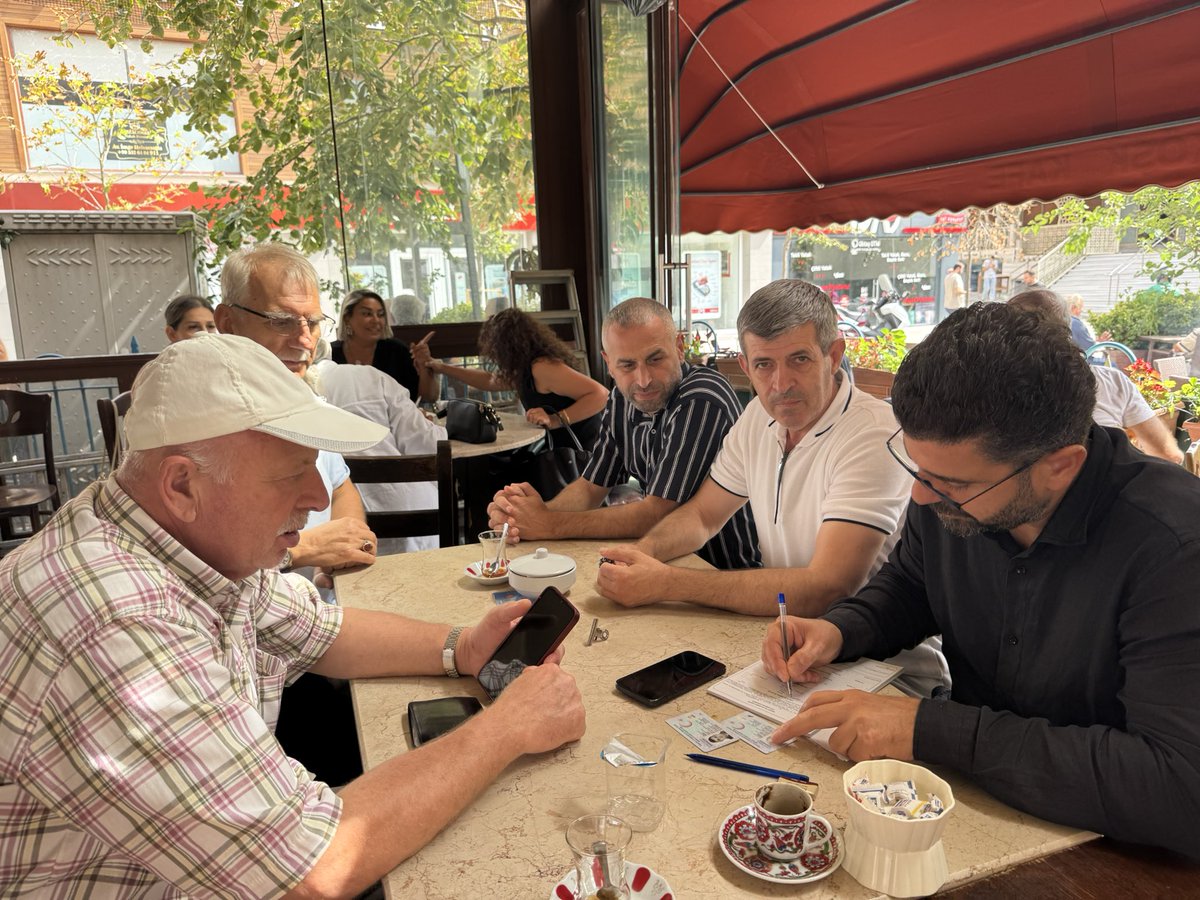 Muhammet VANLIOĞLU (@muhmmtvanlioglu) on Twitter photo 📌 Bugün Kemerburgaz’daydık.
Namazımızı Kemerburgaz Merkez Camii’nde eda ettikten sonra hemşehrilerimizi ziyaret ederek üyelik kontrollerimizi gerçekleştirdik. Üye olmayan hemşehrilerimizi de partimize kazandırdık 😀
<a href="/akpartiistanbul/">AK Parti İstanbul</a>
<a href="/abdullahozdemir/">Abdullah Özdemir</a>
<a href="/eyupilceakparti/">AK Parti Eyüpsultan</a> 📌 Bugün Kemerburgaz’daydık.
Namazımızı Kemerburgaz Merkez Camii’nde eda ettikten sonra hemşehrilerimizi ziyaret ederek üyelik kontrollerimizi gerçekleştirdik. Üye olmayan hemşehrilerimizi de partimize kazandırdık 😀
<a href="/akpartiistanbul/">AK Parti İstanbul</a>
<a href="/abdullahozdemir/">Abdullah Özdemir</a>
<a href="/eyupilceakparti/">AK Parti Eyüpsultan</a>
