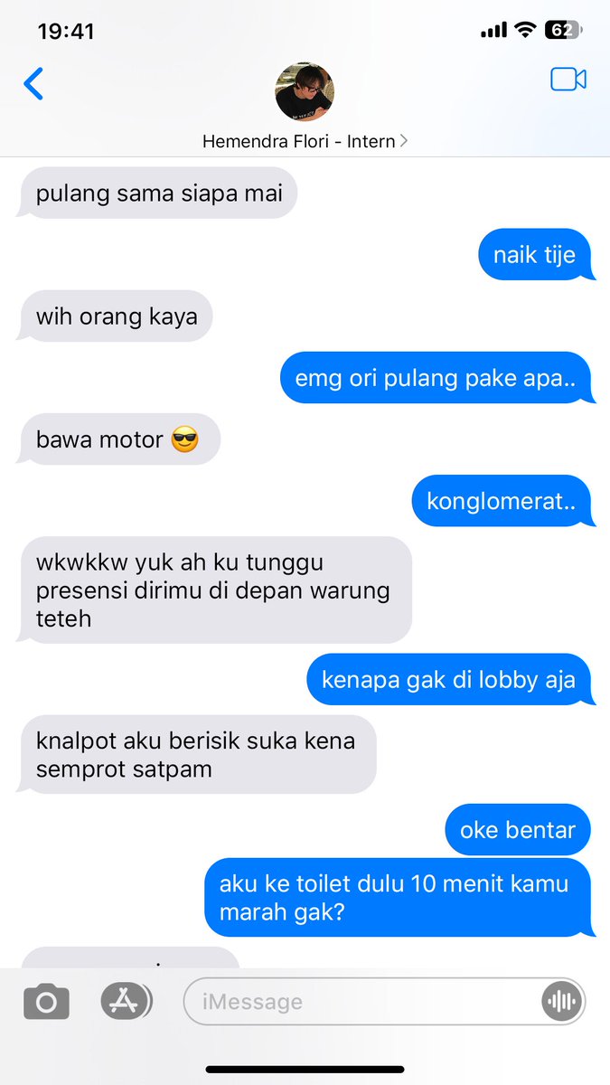🛵 tweet media