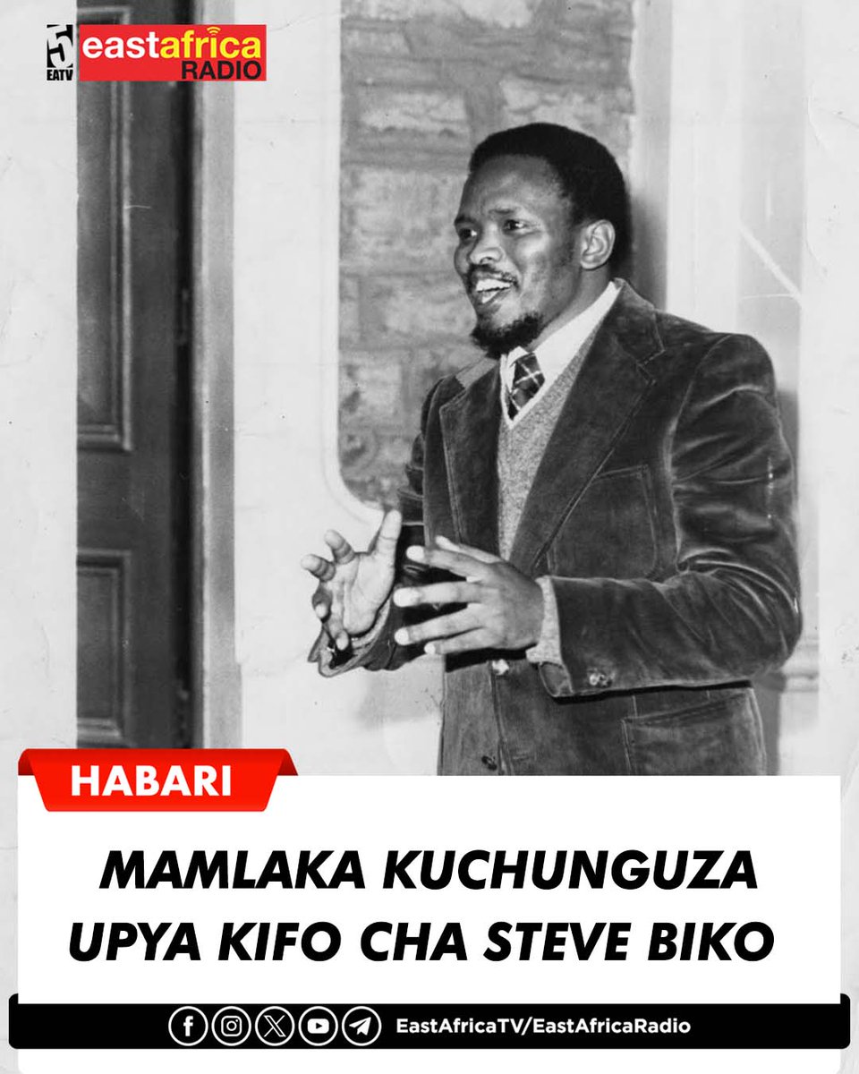 eastafricatv's tweet photo. #HABARI Wakati jina lake bado limeandikwa kwenye kumbukumbu za watu karibu nusu karne baadaye Mamlaka ya Afrika Kusini imefungua upya uchunguzi kuhusu kifo cha Steve Biko, miaka 48 kamili baada ya polisi kumuua mwanaharakati huyo wa kupinga ubaguzi wa rangi akiwa kizuizini.

Stephen Bantu Biko alikuwa mwanzilishi wa vuguvugu la kupinga ubaguzi wa rangi la Black Consciousness Movement la Afrika Kusini. Alikuwa na umri wa miaka 30 tu alipokamatwa Agosti 1977 na kufungwa jela mjini Pretoria. Mwezi mmoja baadaye, alifariki kutokana na jeraha kubwa la ubongo katika chumba chake ndani ya gereza baada ya maafisa wa polisi kumpiga hadi kupoteza fahamu.

Kifo chake kilizua hasira hata nje ya Afrika Kusini. Katika kipindi cha miaka 48 iliyofuata, Biko alikua ishara ya ukombozi wa Weusi na mapambano ya nchi yake dhidi ya ubaguzi wa rangi. Uchunguzi wa awali wa 1977 uliwaondolea polisi makosa yoyote na waendesha mashtaka walikataa kuendelea na kesi za kisheria.

Wakati wa Tume ya Ukweli na Maridhiano mwaka 1997, maafisa wa polisi walikiri kumshambulia mwanaharakati huyo. Mamlaka ilikataa ombi lao la msamaha, lakini bado walitoroka kushtakiwa.

Mamlaka ya Mashtaka ya Kitaifa (NPA) imesema juzi Jumatano kuwa kufunguliwa kwa uchunguzi huo ni sehemu ya juhudi kubwa kushughulikia ukatili wa siku za nyuma na kusaidia katika kufunga familia ya Biko na jamii kwa ujumla.

Mwezi Aprili, Rais wa Afrika Kusini Cyril Ramaphosa aliamuru uchunguzi kubaini iwapo serikali za awali zikiongozwa na chama chake cha African National Congress zilizuia kwa makusudi uchunguzi na mashtaka ya uhalifu wa enzi za ubaguzi wa rangi. #EastAfricaTV