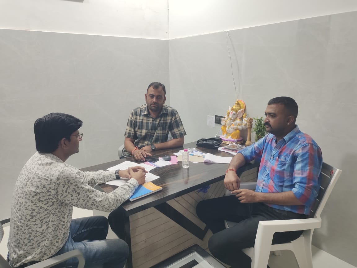 पाली जिले के बाली मेंअरावली हॉस्पिटल का निक्षय में रजिस्ट्रेशन करके टीबी नोटिफिकेशन,पीपीआईएस,डीबीटी,निक्षय मित्र की जानकारी राजीव गहलोत(DPPMC)व भूपेंद्र सिंह(STS)द्वारा दी गई <a href="/DeglaDharma/">Dharma Rao Degal</a> <a href="/JPNadda/">Jagat Prakash Nadda</a> <a href="/MoHFW_INDIA/">Ministry of Health</a> <a href="/nhm_rajasthan/">Medical & Health Deptt. Rajasthan</a> <a href="/nishantjeph/">Dr Nishant Kumar</a> <a href="/Rntcp_Rajasthan/">TB Mukt Bharat- Rajasthan</a> <a href="/TbDivision/">Central TB Division | #TBMuktBharat</a> #Tbmuktbharat