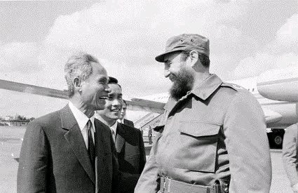 🇨🇺🇻🇳12 de septiembre de 1973 #FidelPorSiempre durante su histórica visita a #Vietnam.

#100AñosConFidel