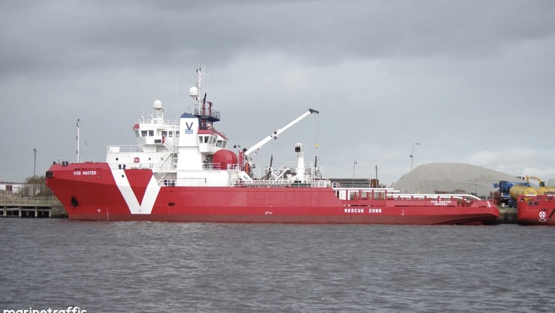 Istrianer's tweet image. Malo je starejša balerina,ampak take imam najraje.#Milf #Commander