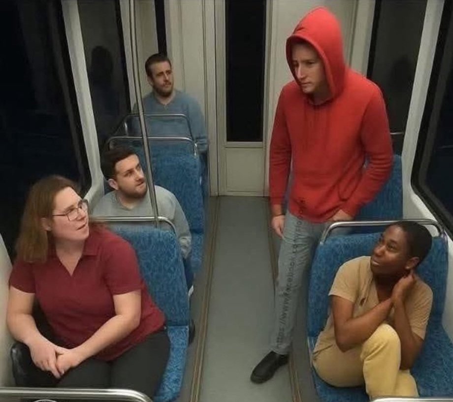 Se #IrynaZarutska fosse stata di colore e il suo assassino fosse stato un uomo bianco, i DEMenti di tutto il mondo avrebbero gridato allo scandalo, avrebbero parlato di vergognoso razzismo, avrebbero organizzato manifestazioni di piazza in tutte le città del mondo e la nostra