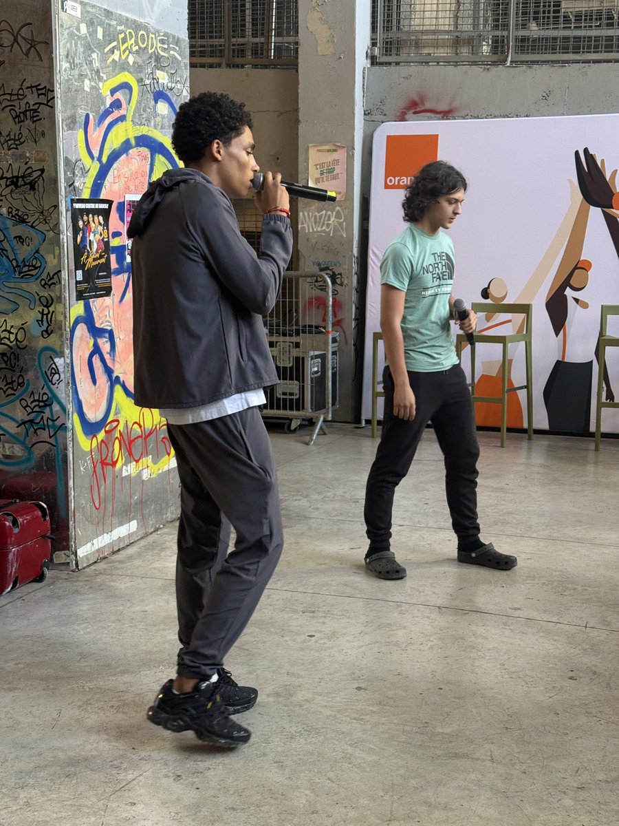 1 semaine d’ateliers intensifs, un mentor rappeur <a href="/AllenAkino/">Allen AKINO</a>, de l’écriture à l’enregistrement en studio au vrai live lors du #SoGoodMAIFFestival 🎤✍️

C’est le défi <a href="/orange/">Orange</a>, lancé à 2 jeunes Kenzo et Idriss : se produire en live lors du #SoGoodMAIFFestival sur la thématique du