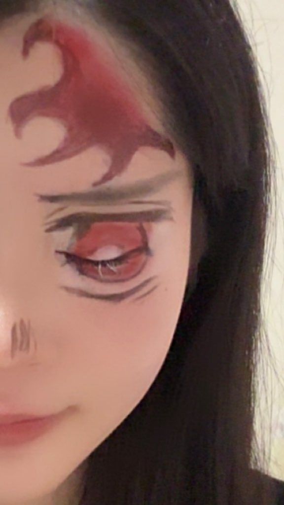 今日も配信見に来てくれてありがとう🥺テンション高くなって半顔炭治郎メイクしたけど面白かったかな？(>_<)また見に来てね💕︎