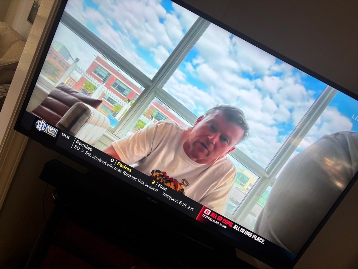 stoolpresidente's tweet image. Shoutout @StoolMintzy for going on ESPN at same time as @wakeupbarstool on @FS1   Truly the most selfish asshole who I’ve ever employed.