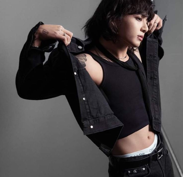 RT &amp; REPLY 

JUNGKOOK x CALVIN KLEIN
#JUNGKOOKxCALVINKLEIN
#JungkookForCalvinKlein