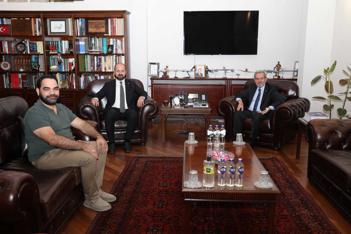 AK Parti Gölbaşı İlçe Başkanı Sn Selim Akceylan [<a href="/Slmakcyln/">Selim Akceylan</a>] ve AK Parti Ankara İl Yönetim Kurulu Üyesi Sn Ahmet Kılınç'a ziyaretlerinden dolayı teşekkür ediyorum.