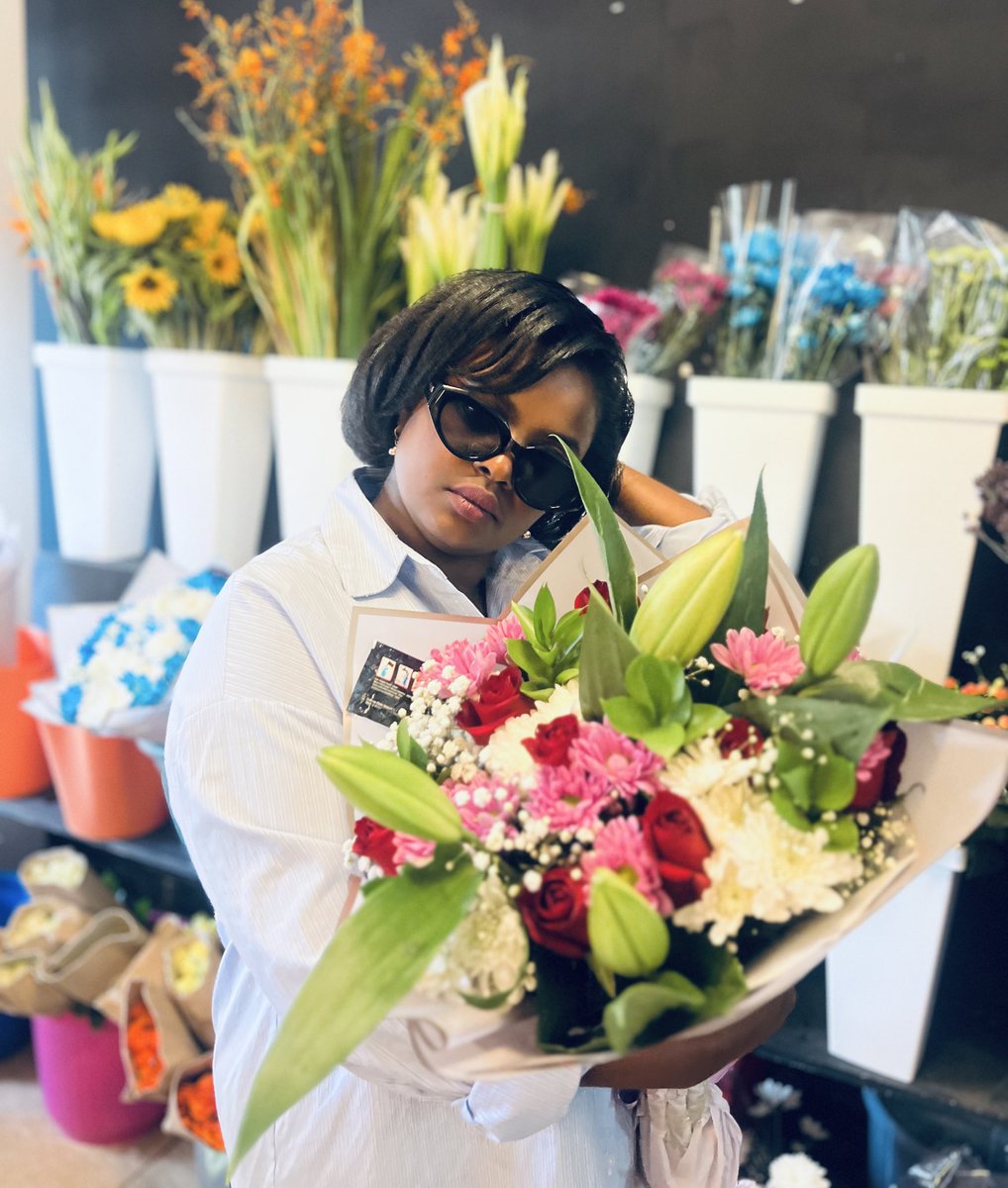 On sight !💕☀️🌻✨💐

<a href="/sintaFlowers_/">Sinta’s Flower Shop 💐</a>