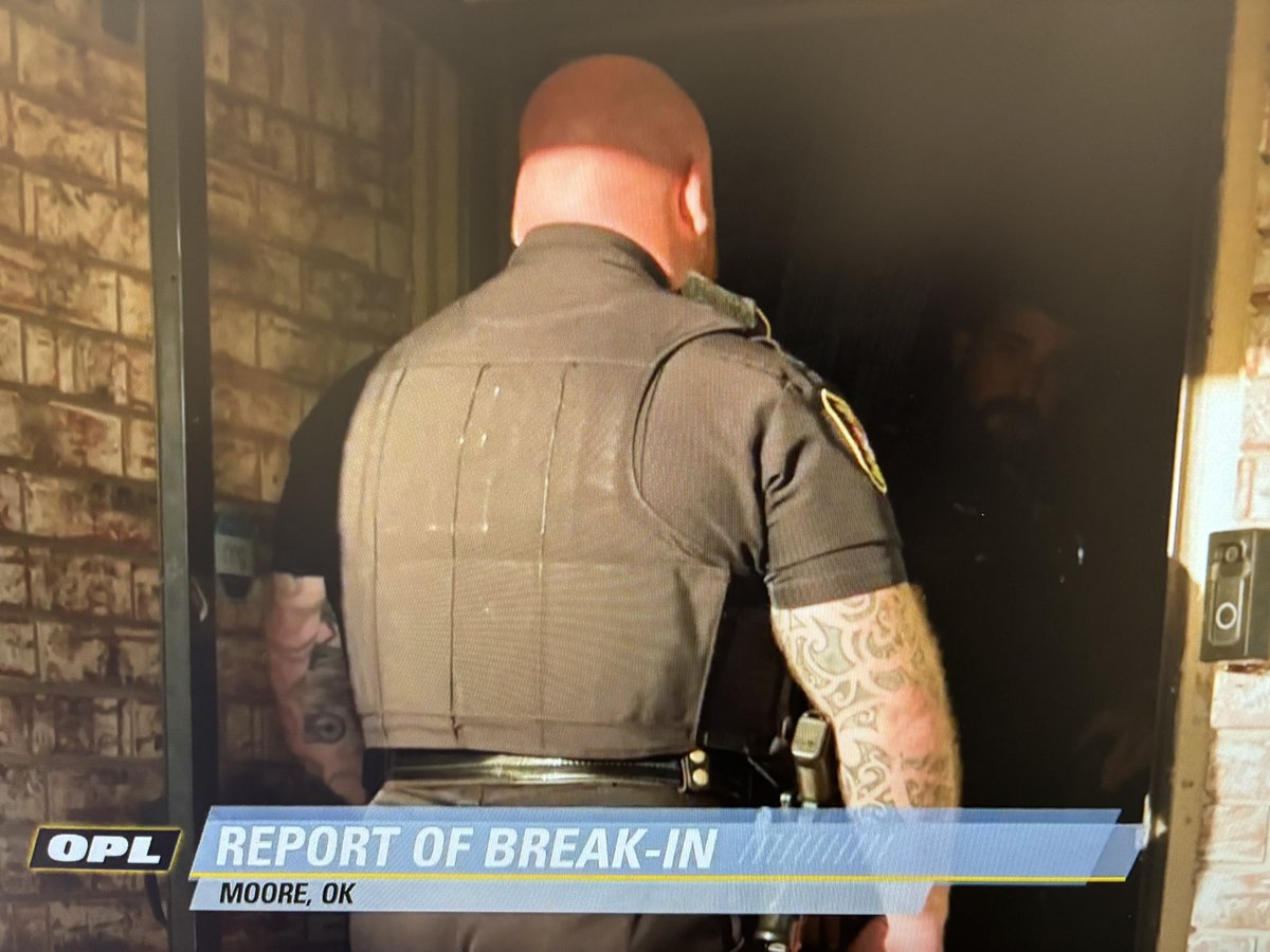 MoorePolice's tweet image. 🙏 Until Next Time @OfficialOPLive 🙏
From drug busts, foot pursuits, shootings, and even some laughable moments, #MPD loved sharing our time on On Patrol: Live 🚔📺 

Proud to have represented #Oklahoma and can’t wait to do it again! 💙 #moorestrong #OPlive #OPL #OPLNation