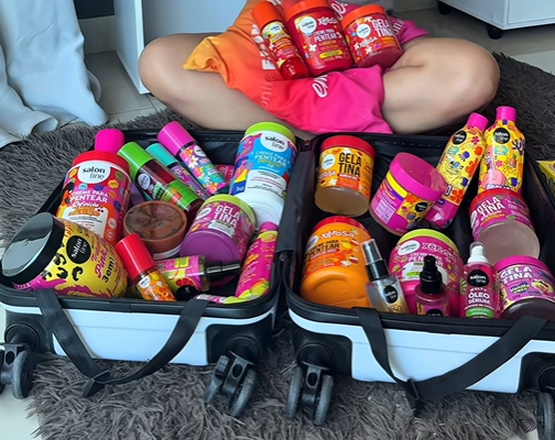 SalonLineBrasil's tweet photo. Que loucura você cometeria para receber uma mala dessas com todos os meus lançamentos? https://t.co/lJc6hol3yO