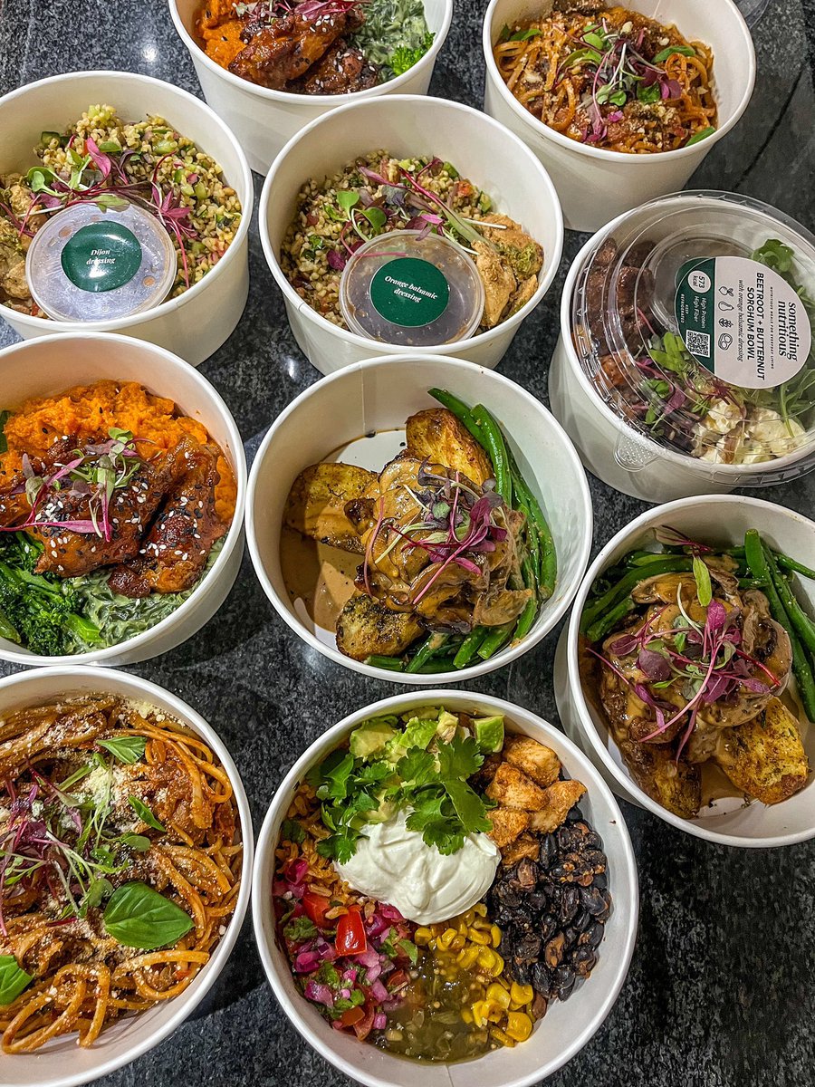 sne_mbambo's tweet image. This is actually my ideal client you care about macros, you want to eat better 😭I can help you