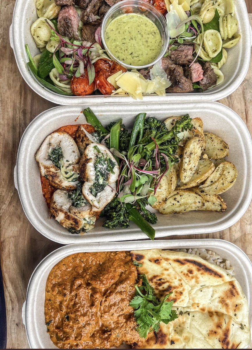 sne_mbambo's tweet image. This is actually my ideal client you care about macros, you want to eat better 😭I can help you