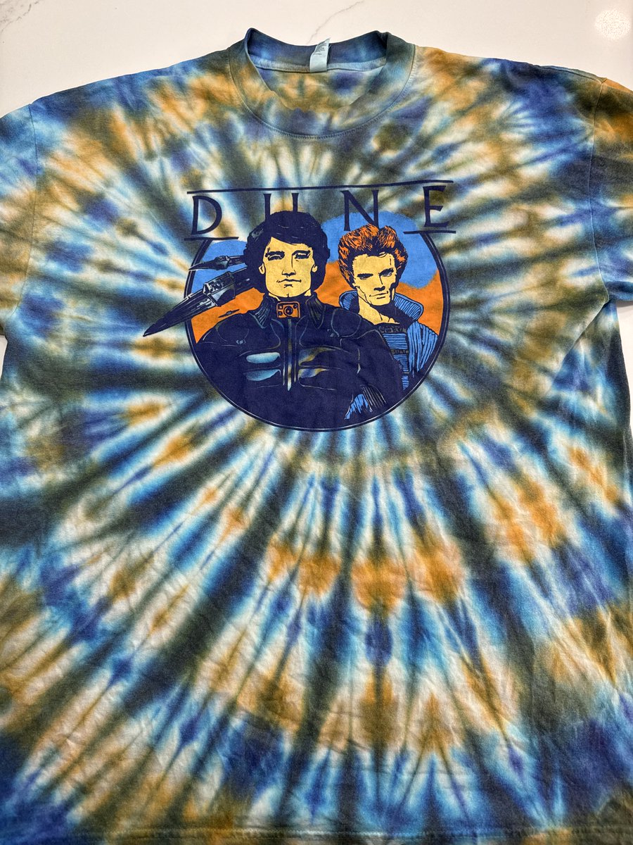LYNCH'S DUNE
Maybe my best work yet.
Orange and blue spiral on off white shirt from Dogmeat's Town